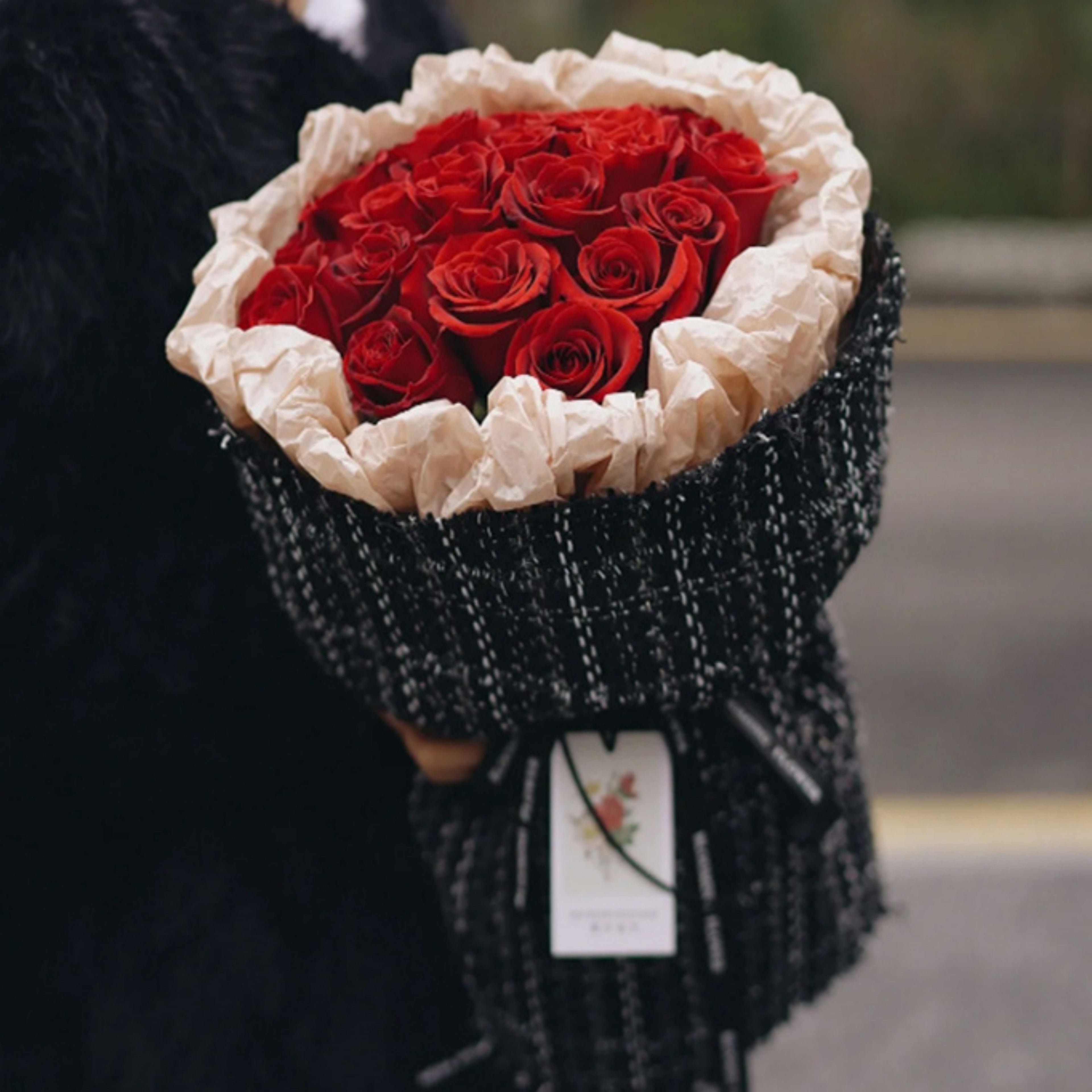 Bouquet Fabric Wrap - Black