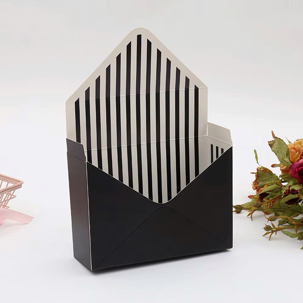 Black Envelope-Style Flower Box