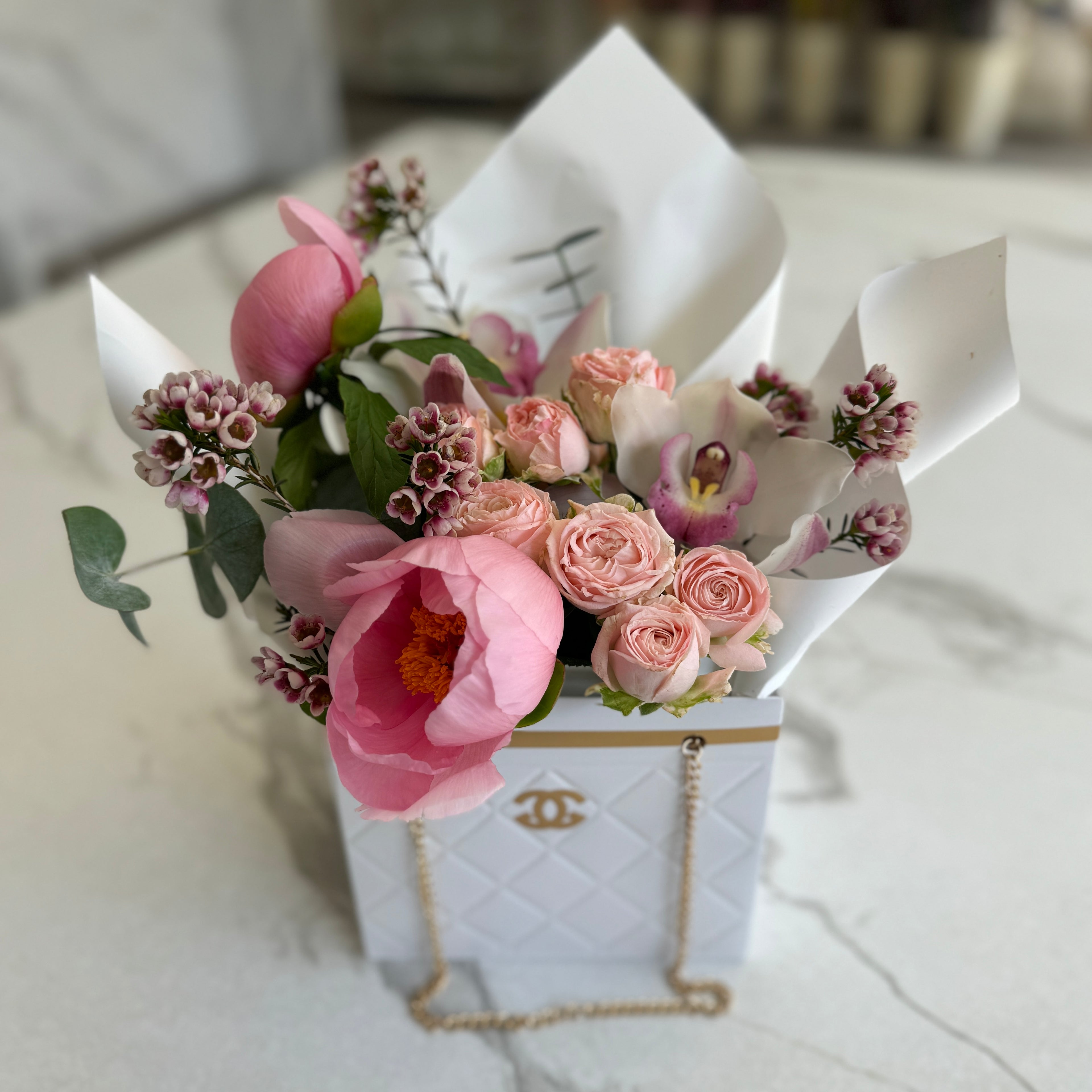 Flower Box with Chain Handles - White